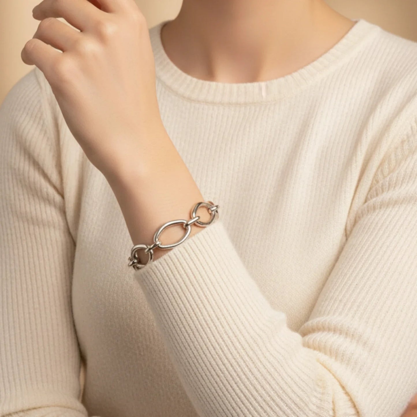 Ατσάλινο Βραχιόλι με Οβάλ Κρίκους – Ασημί (B1725)