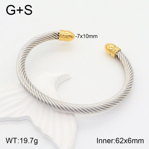 Επιχρυσωμένο Ατσάλινο Βραχιόλι "Cuff" με Στριφτή Υφή (Β3359)