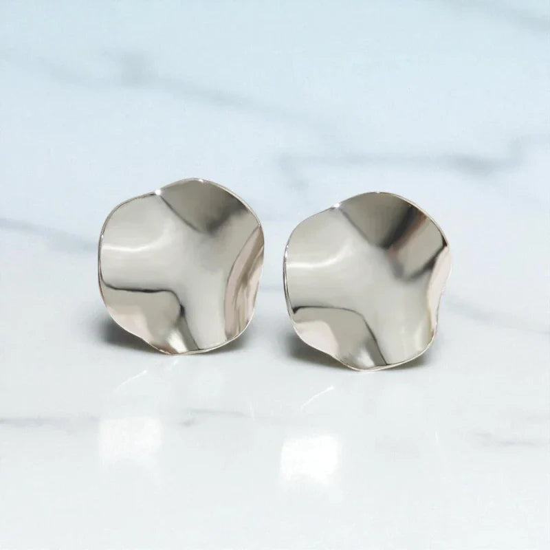 Ατσάλινα Σκουλαρίκια 2.5cm – Ακανόνιστο Κυματιστό Σχέδιο (E1598)