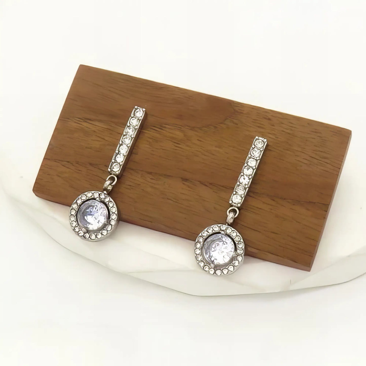 Ατσάλινα κρεμαστά σκουλαρίκια με ζιργκόν 3cm χρώμα ασημί (Ε3202)