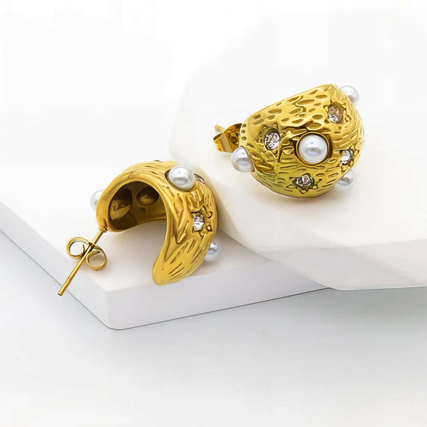 Επιχρυσωμένα Ατσάλινα Καρφωτά Σκουλαρίκια με Πέρλες και Ζιργκόν 2cm (E3219)