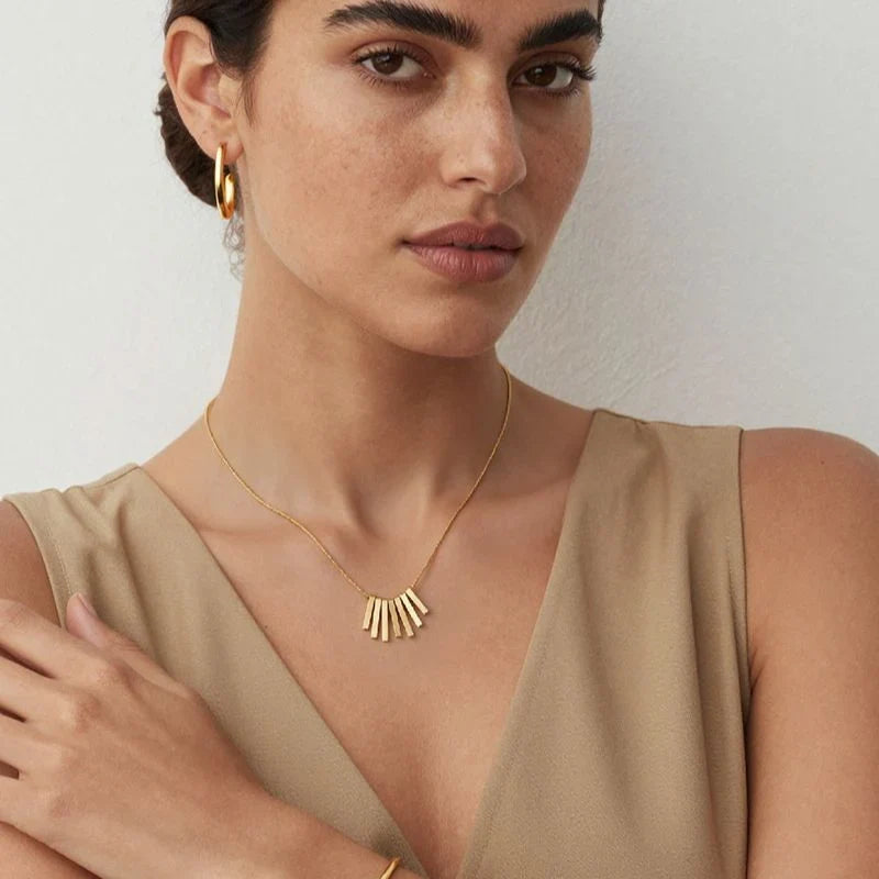 Χρυσό Ατσάλινο Κολιέ Choker Γεωμετρικές Ράβδοι (N5036)