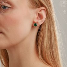 Χειροποίητα σκουλαρίκια καρφωτά με κρύσταλλο swarovski χρώμα σμαραγδί (F1041)