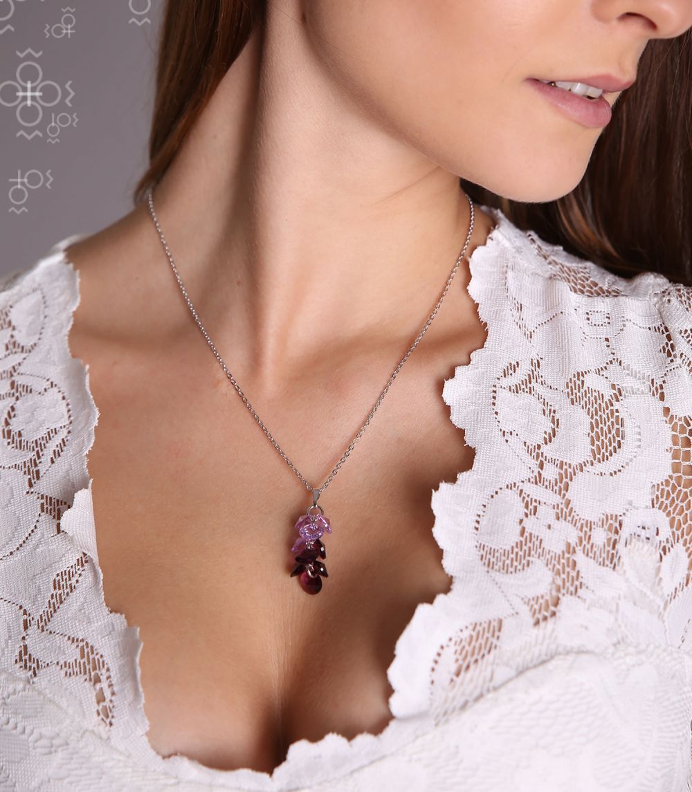 Χειροποίητο κολιέ με πολλαπλά κρύσταλλα swarovski (F1035)