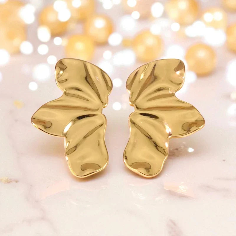 Ατσάλινα Σκουλαρίκια 4.5cm – Χρυσές Πεταλούδες (E1602)