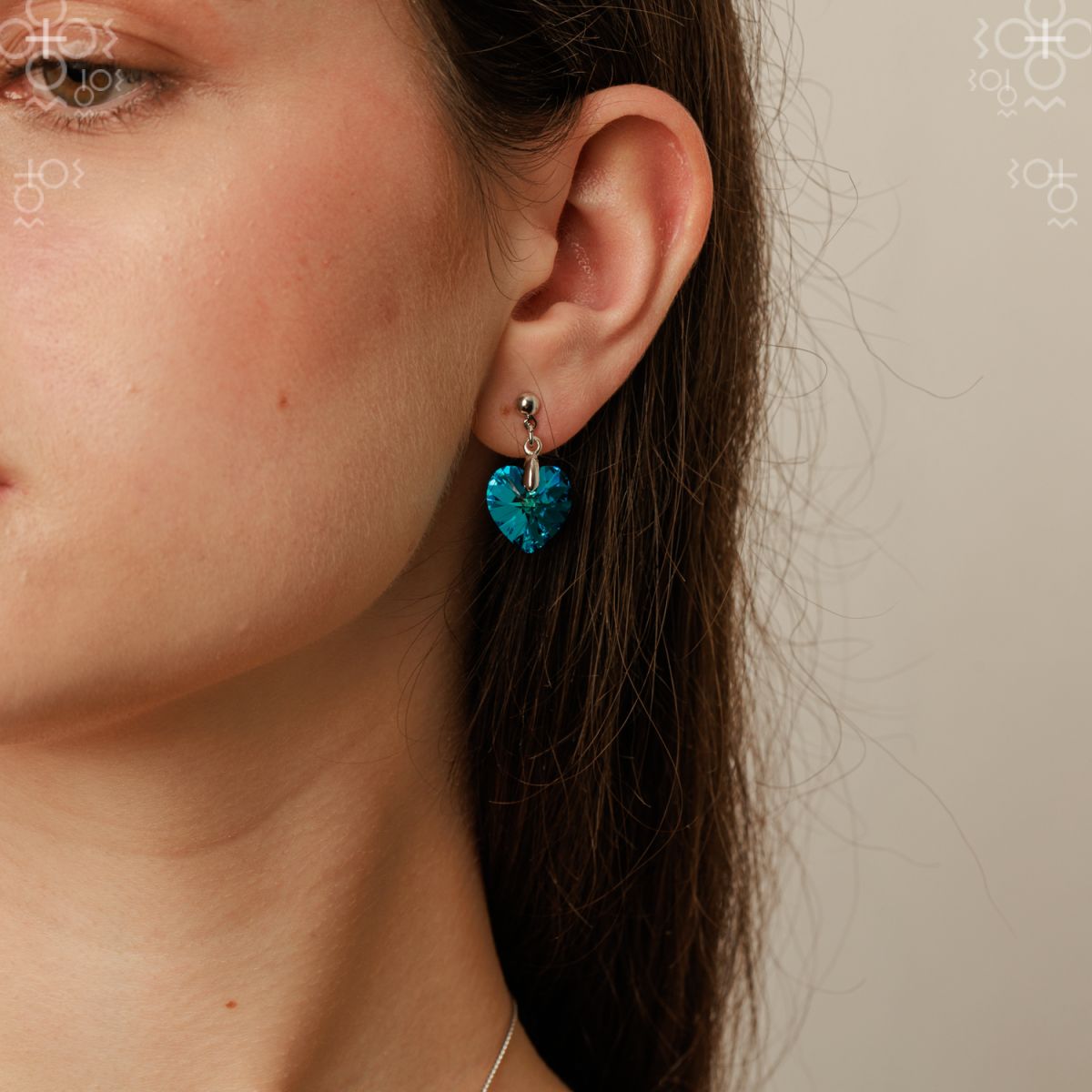 Σκουλαρίκια Καρδιές με Μπλε Κρύσταλλα Swarovski (F1134)