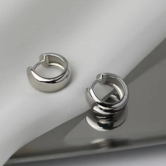 Ατσάλινα σκουλαρίκια κρίκοι 0.8cm ασημί (E1716)